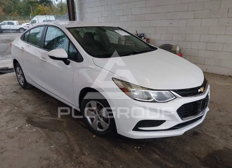 2017 Chevrolet Cruze photo