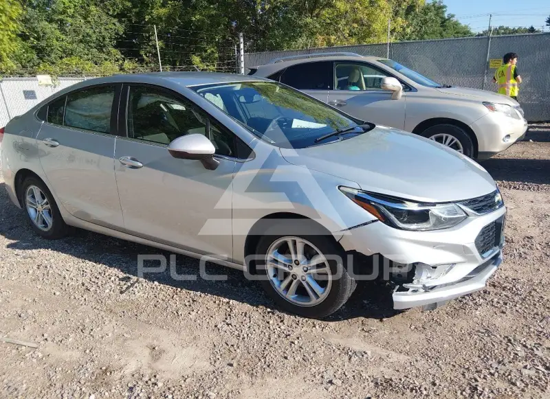 2017 Chevrolet Cruze photo