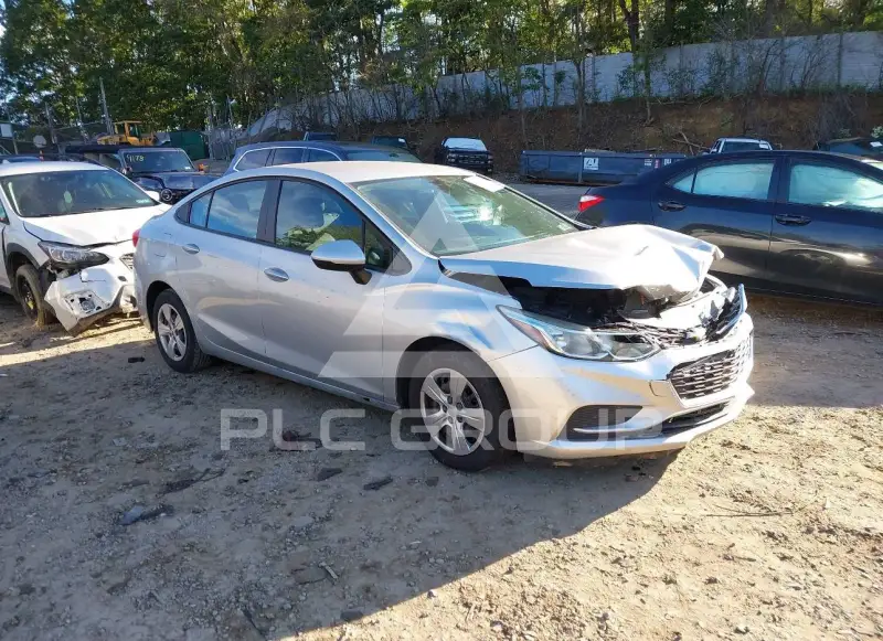2017 Chevrolet Cruze photo