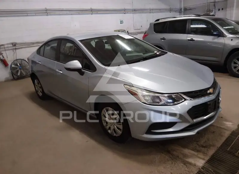 2017 Chevrolet Cruze photo