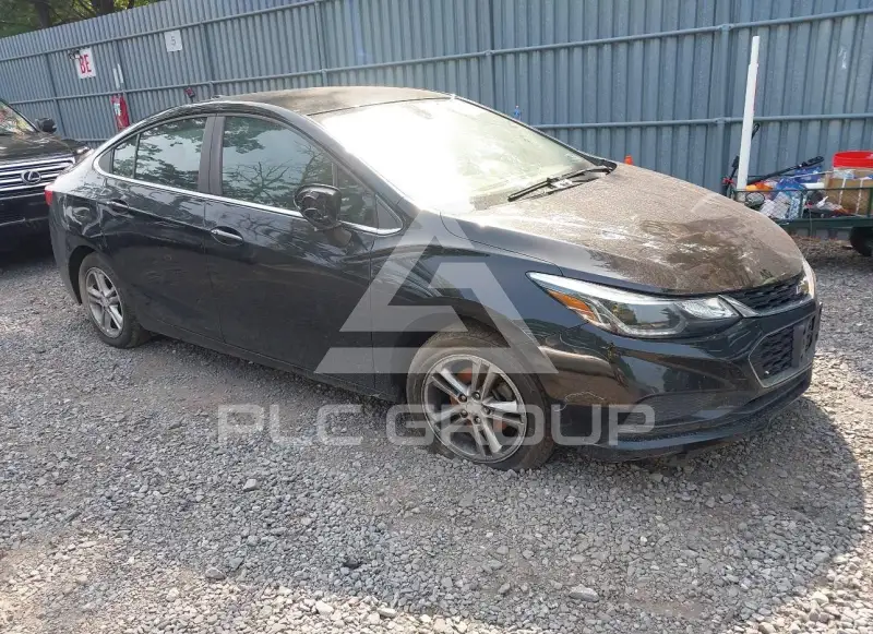2017 Chevrolet Cruze photo