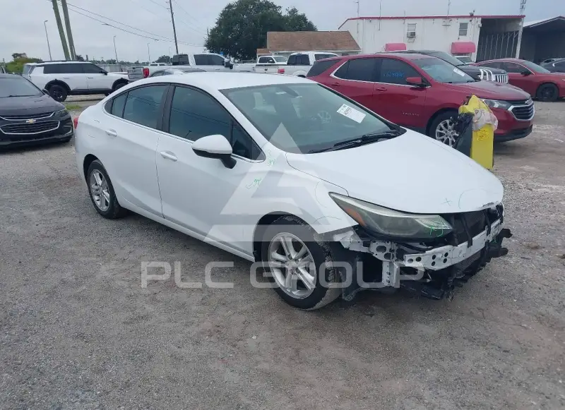 2017 Chevrolet Cruze photo