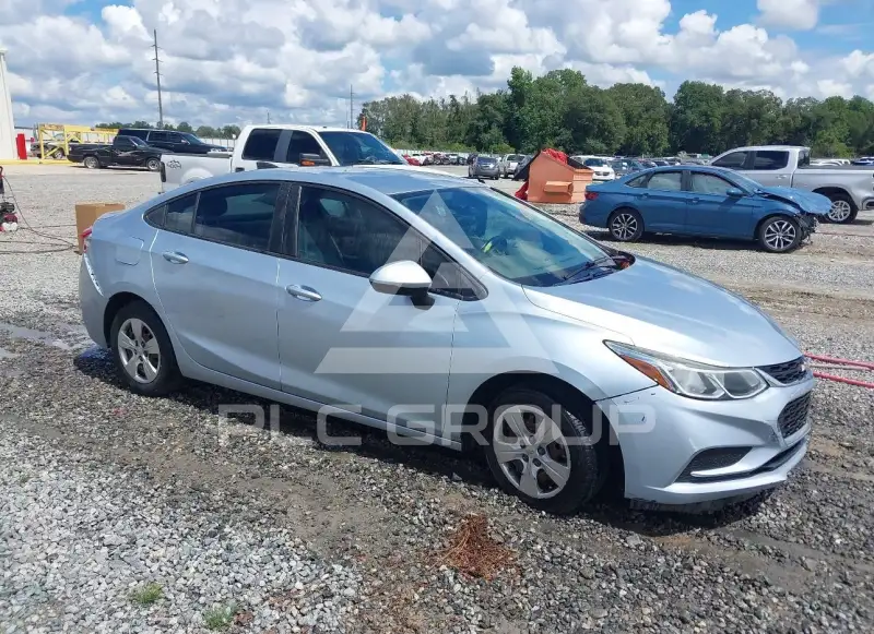 2017 Chevrolet Cruze photo