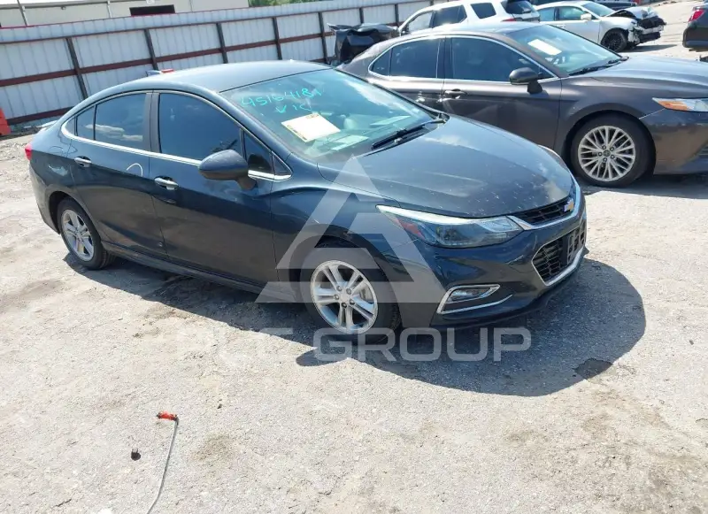 2017 Chevrolet Cruze photo
