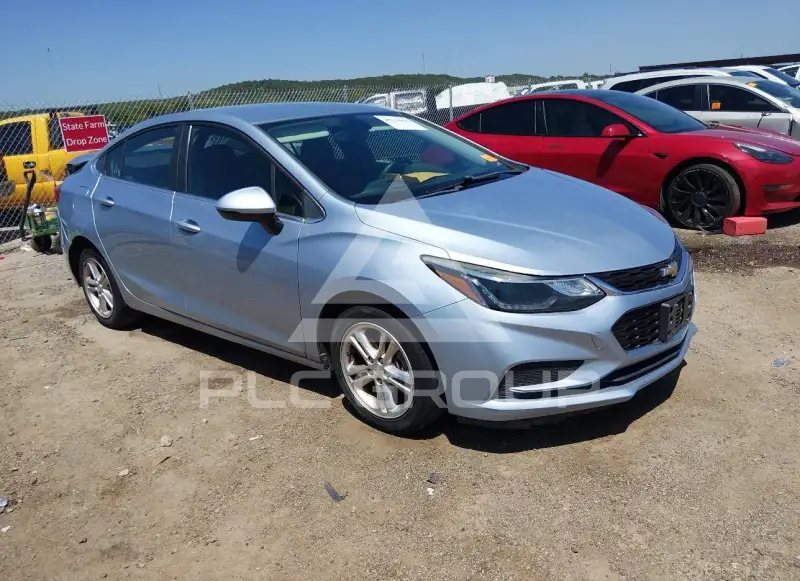 2017 Chevrolet Cruze photo