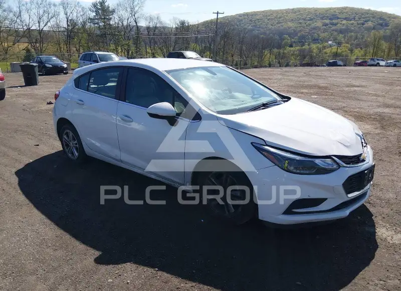 2017 Chevrolet Cruze photo