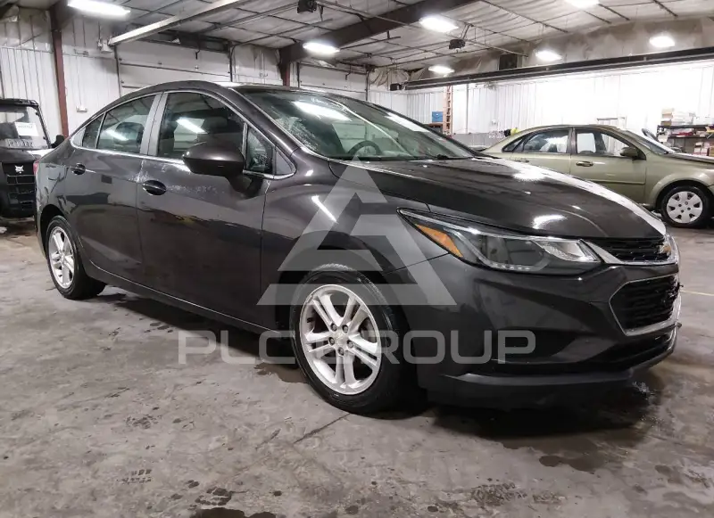 2017 Chevrolet Cruze photo