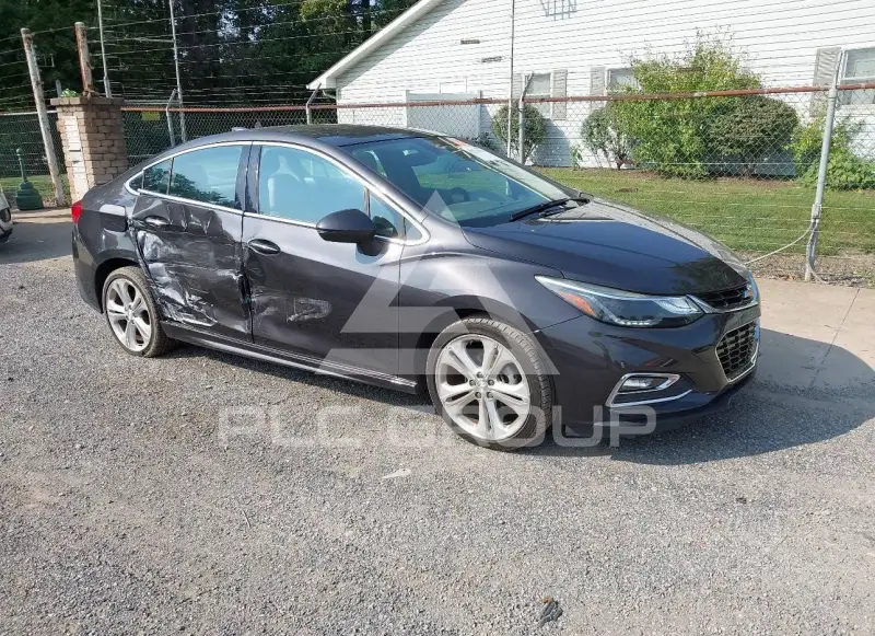 2017 Chevrolet Cruze photo