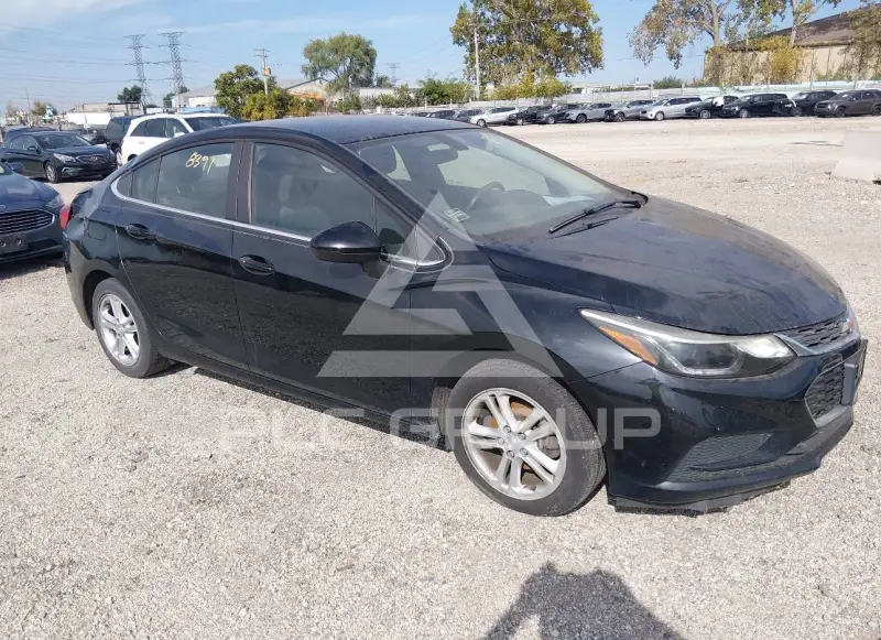 2017 Chevrolet Cruze photo