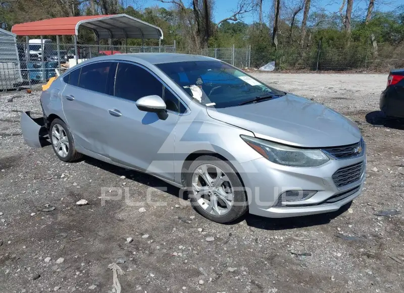 2017 Chevrolet Cruze photo