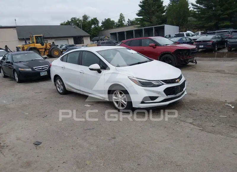 2017 Chevrolet Cruze photo