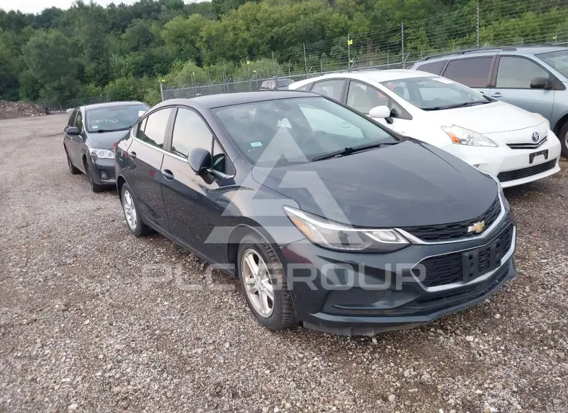 2017 Chevrolet Cruze photo
