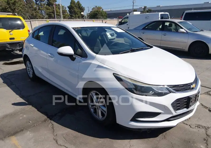 2017 Chevrolet Cruze photo