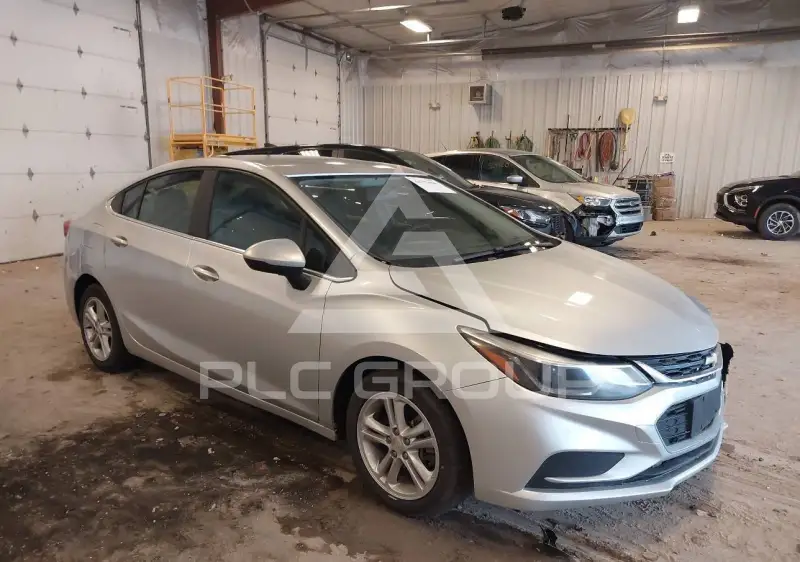 2017 Chevrolet Cruze photo