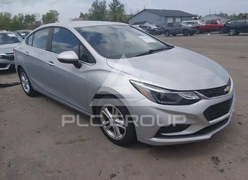 2017 Chevrolet Cruze photo