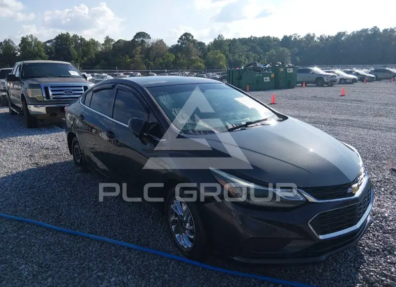 2017 Chevrolet Cruze photo