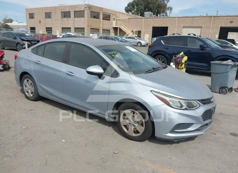 2017 Chevrolet Cruze photo