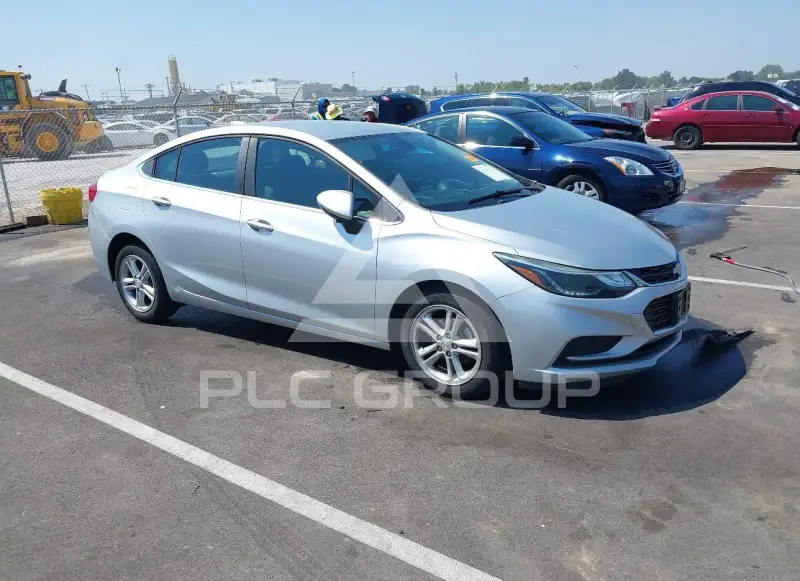 2017 Chevrolet Cruze photo