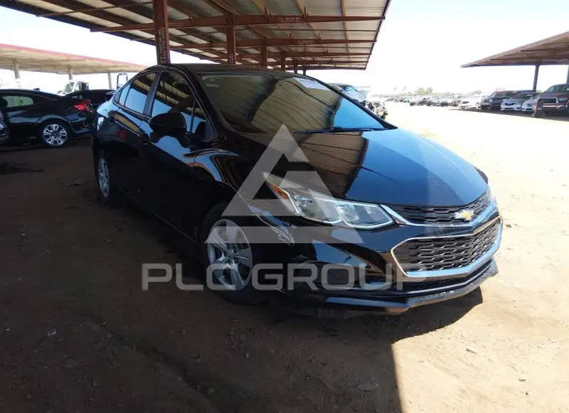 2017 Chevrolet Cruze photo