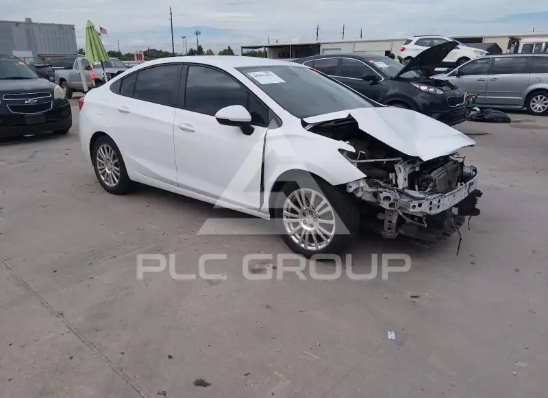 2017 Chevrolet Cruze photo