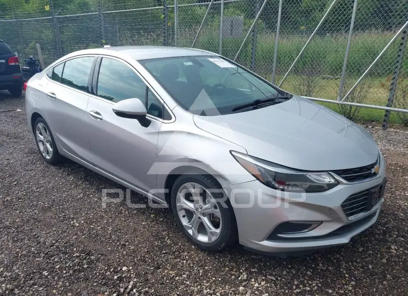 2017 Chevrolet Cruze photo