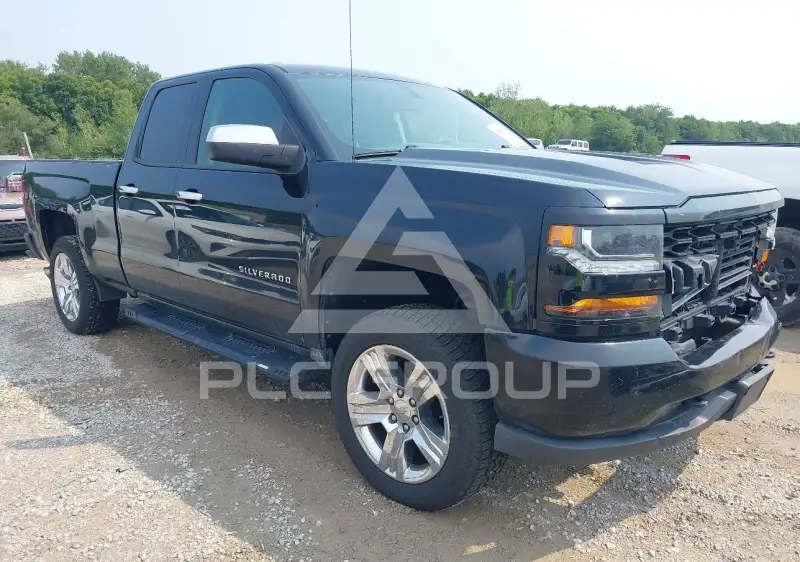 2017 Chevrolet Silverado photo