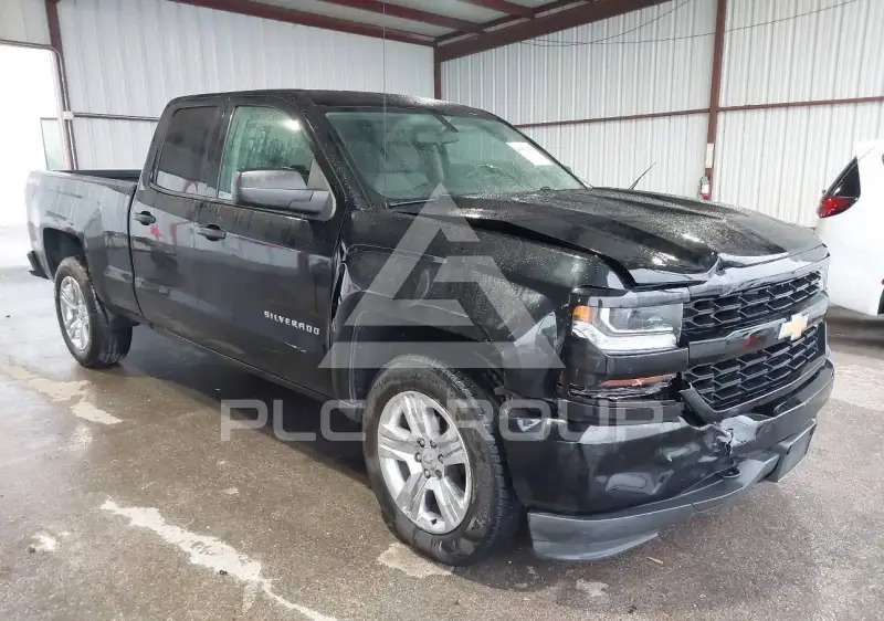 2017 Chevrolet Silverado photo
