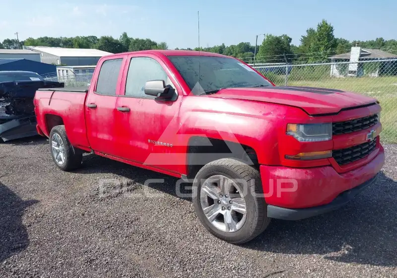 2017 Chevrolet Silverado photo