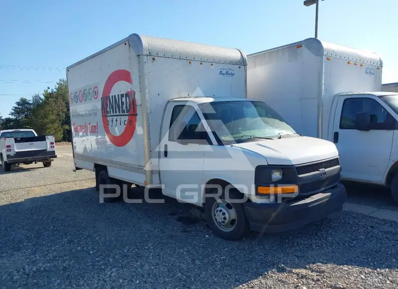 2017 Chevrolet Express photo
