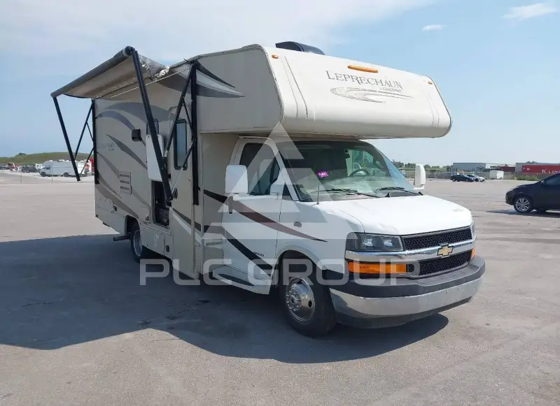 2017 Chevrolet Express photo