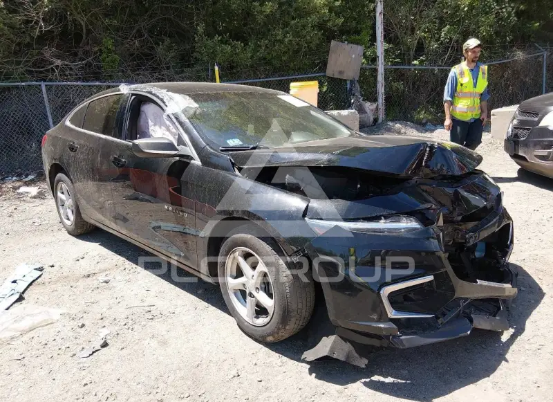 2017 Chevrolet Malibu photo