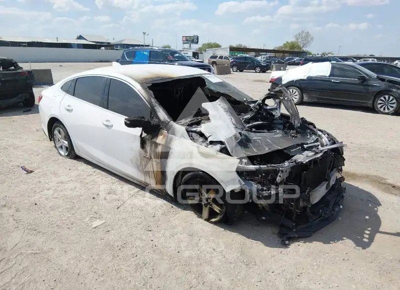 2017 Chevrolet Malibu photo