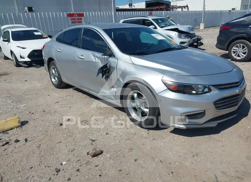 2017 Chevrolet Malibu photo