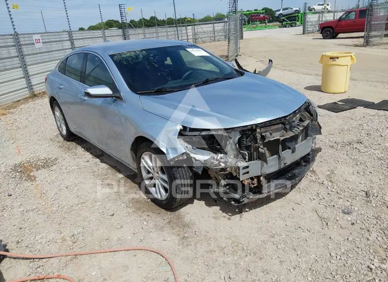 2017 Chevrolet Malibu photo