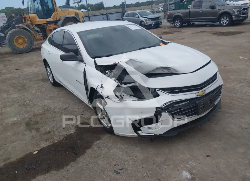 2017 Chevrolet Malibu photo