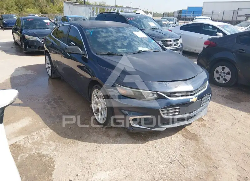 2017 Chevrolet Malibu photo