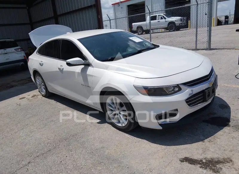 2017 Chevrolet Malibu photo