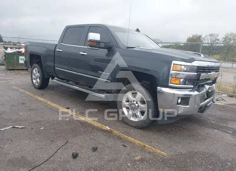 2017 Chevrolet Silverado photo