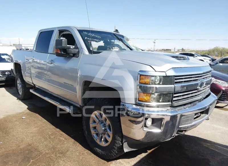 2017 Chevrolet Silverado фото