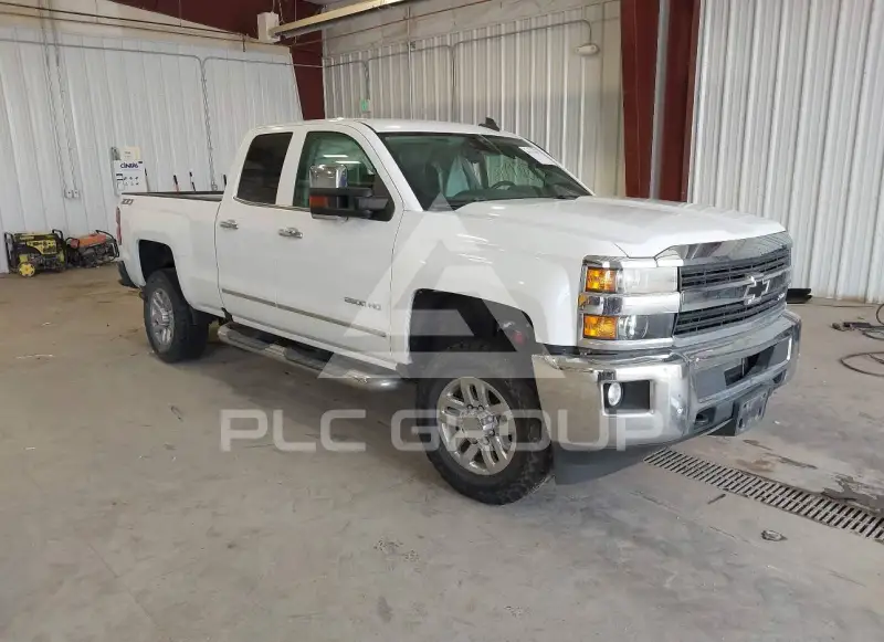 2017 Chevrolet Silverado фото