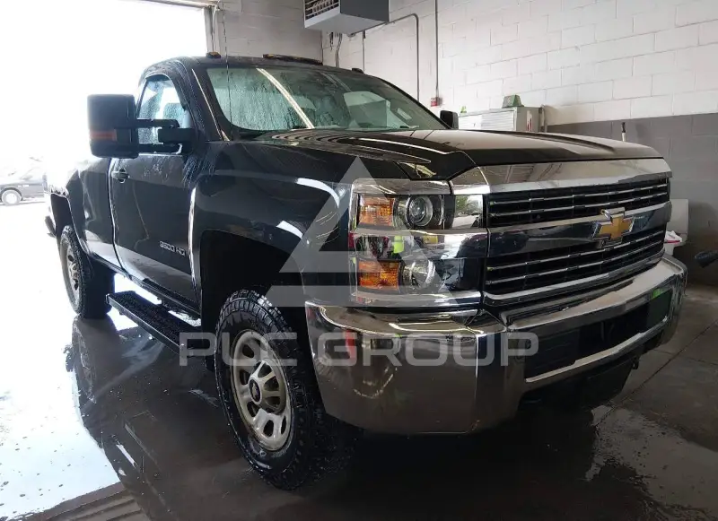 2017 Chevrolet Silverado фото