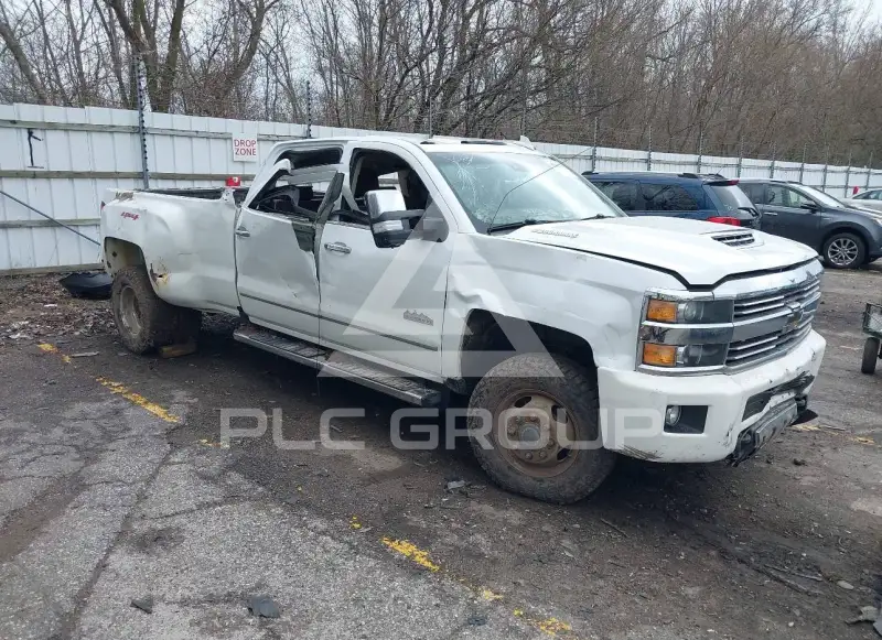2017 Chevrolet Silverado photo