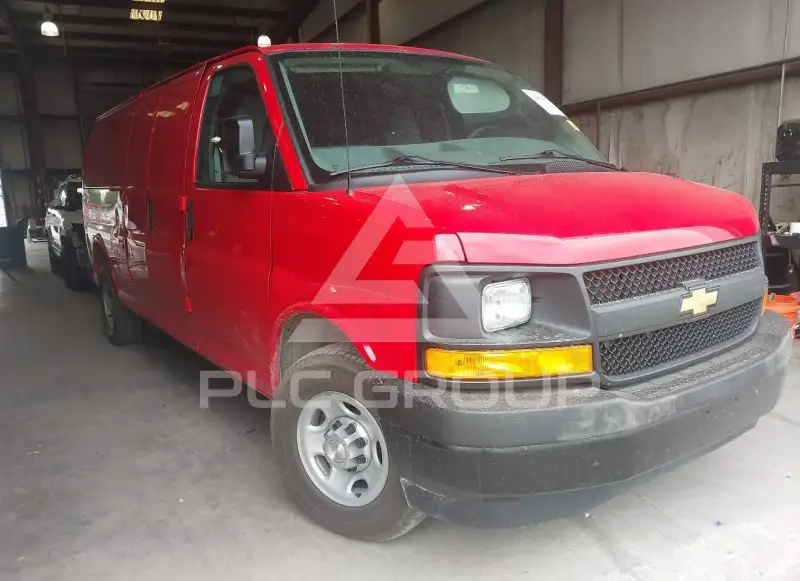 2017 Chevrolet Express фото