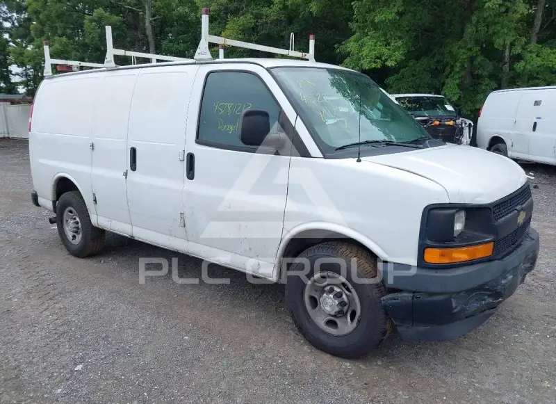2017 Chevrolet Express photo