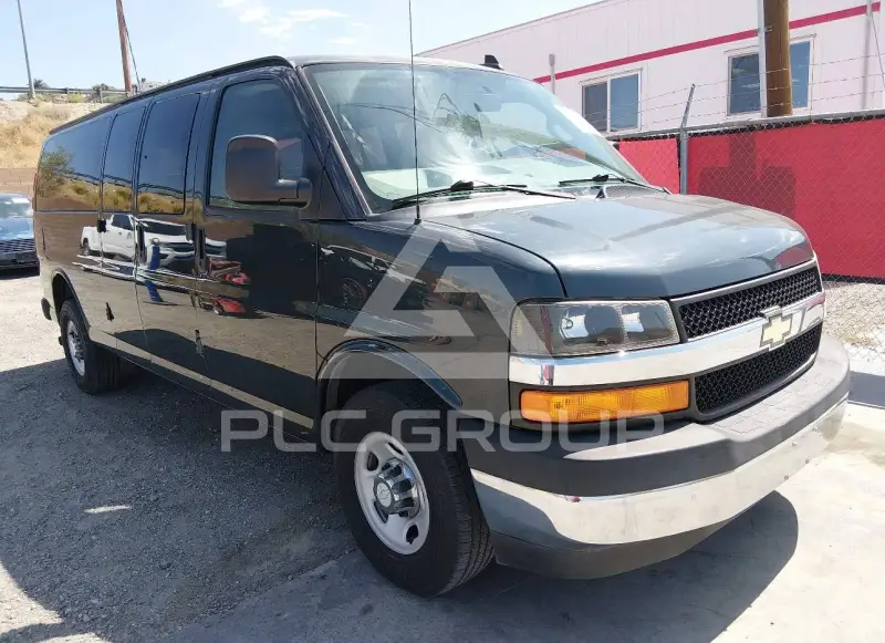 2017 Chevrolet Express photo