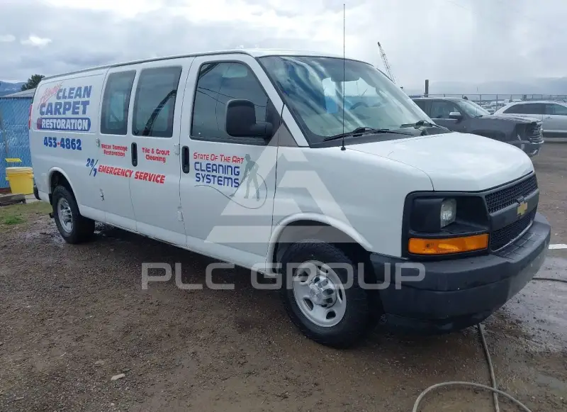 2017 Chevrolet Express photo