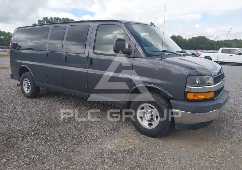 2017 Chevrolet Express фото