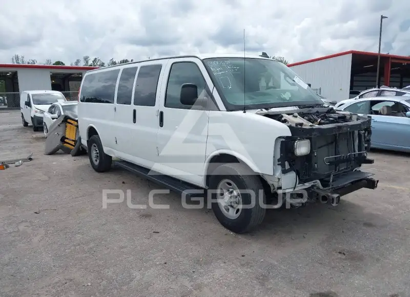 2017 Chevrolet Express photo