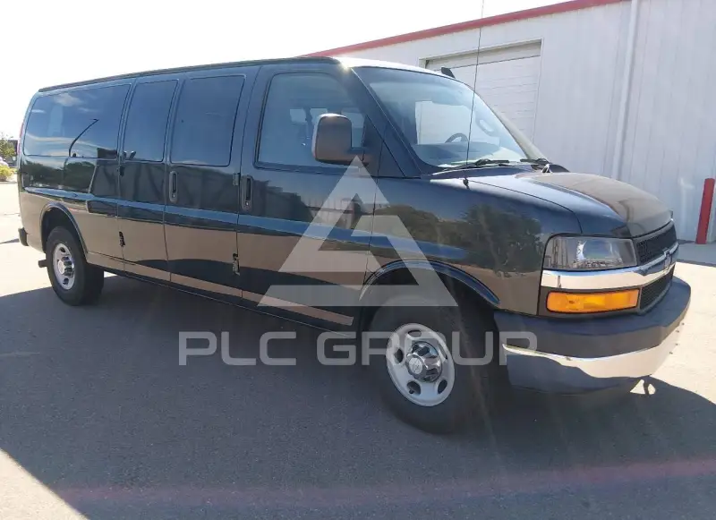 2017 Chevrolet Express photo