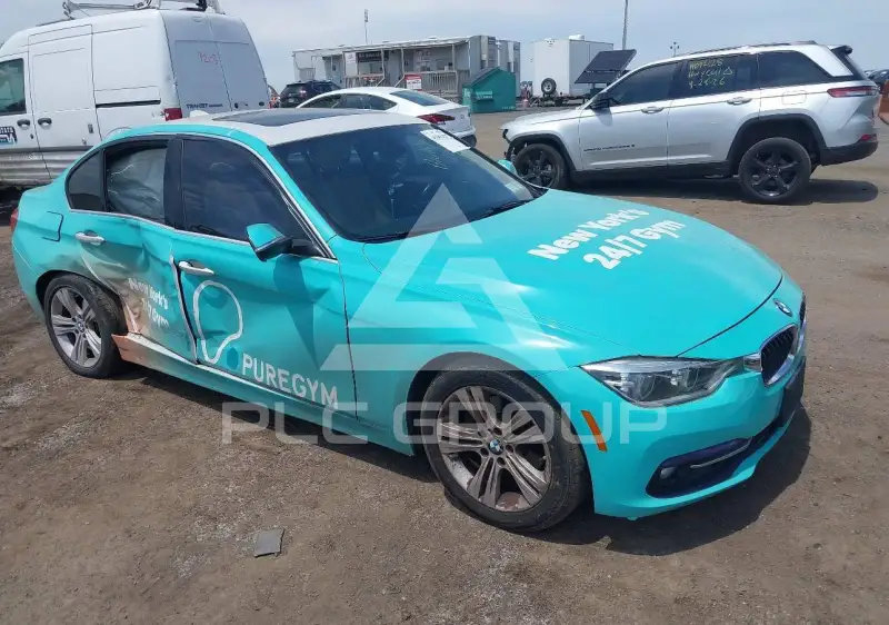 2017 BMW 330 photo